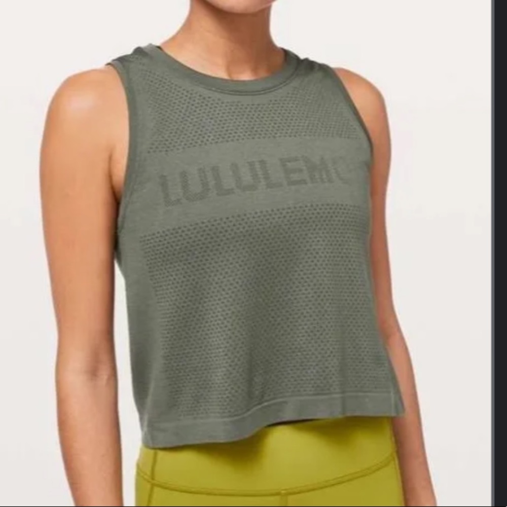 Lululemon crop tank